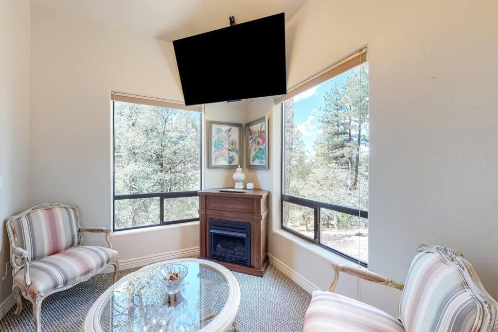 Elegant Cabin Among The Pines-Views, Near Downtown Πρέσκοτ Εξωτερικό φωτογραφία